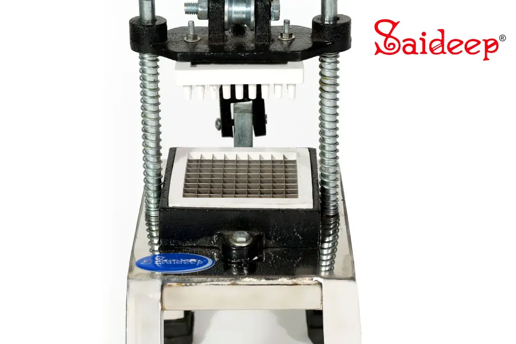 007 potato chips maker.webp